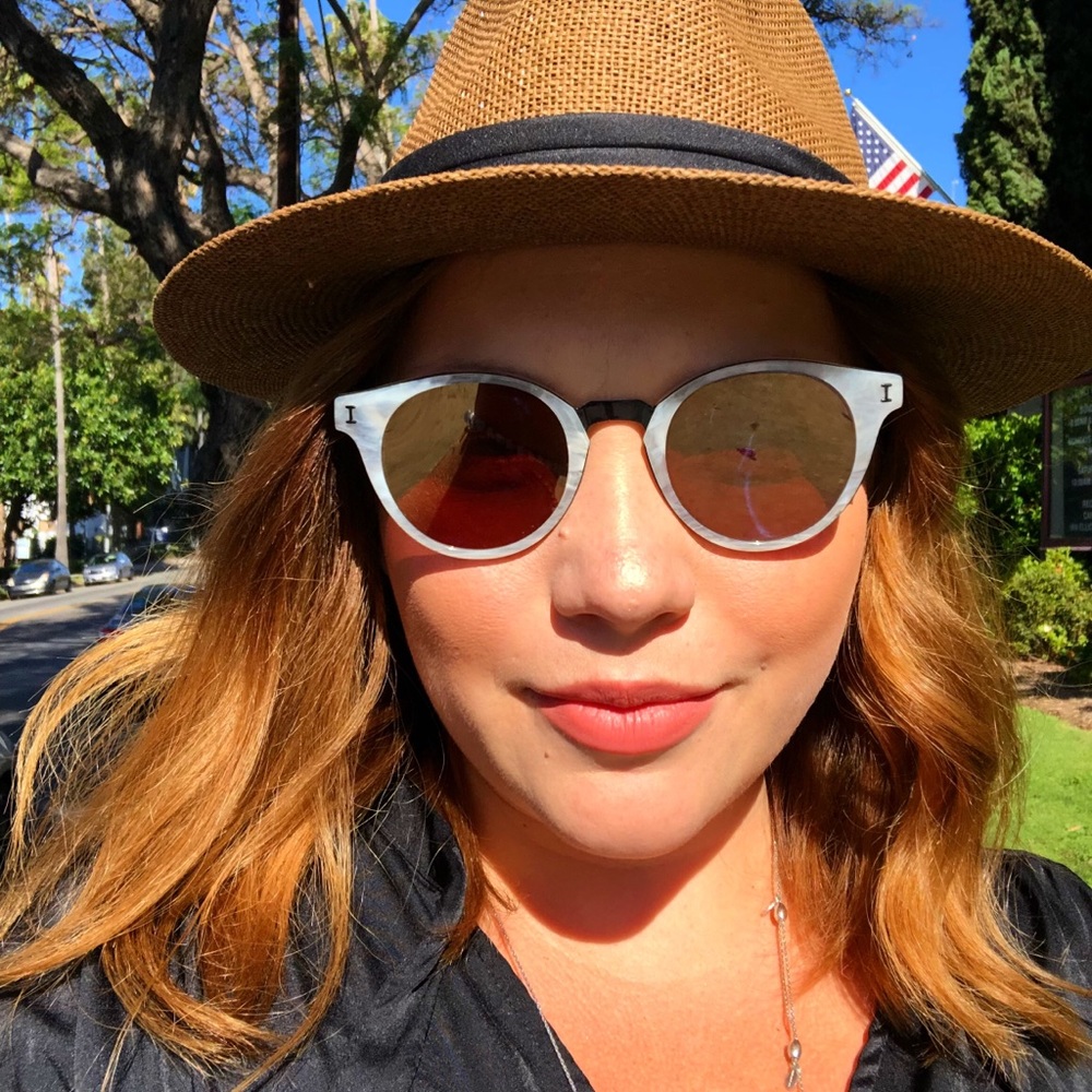 Meet your Posher, Ashlee 🌔